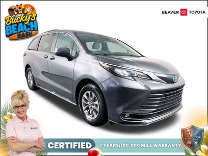 Used 2025 Toyota Sienna XLE w/ XLE Plus Package