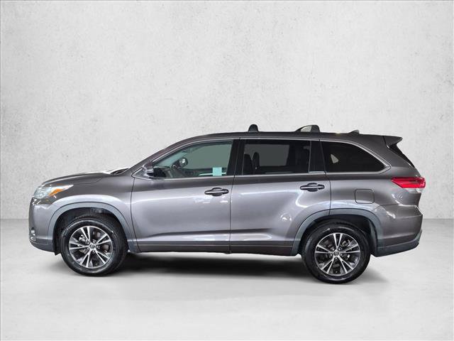 Used 2018 Toyota Highlander Plus FWD image 9
