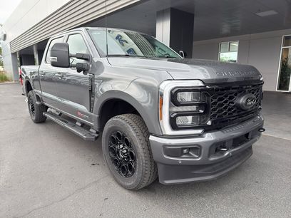 New 2026 Ford F350 Lariat w/ Black Appearance Package