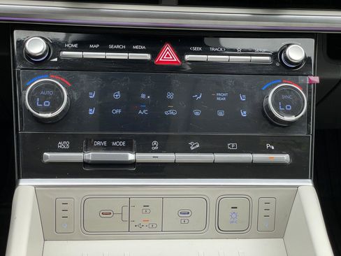 Used 2024 Hyundai Santa Fe Calligraphy FWD image 25