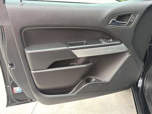 Used 2022 Chevrolet Colorado LT w/ Fleet Safety Package RWD image 10
