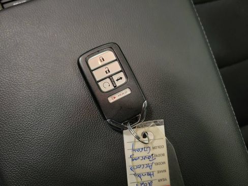 Used 2021 Honda Accord Touring image 18