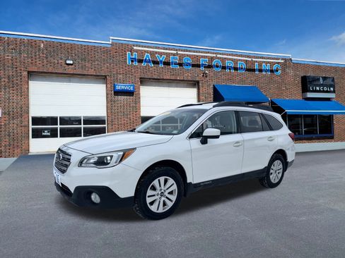 Used 2017 Subaru Outback 2.5i Premium image 1