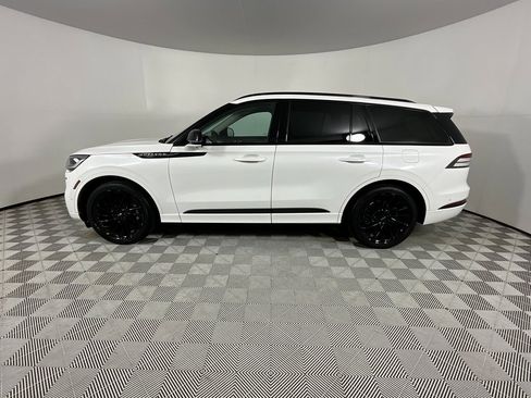 Certified 2024 Lincoln Aviator Reserve w/ Jet Package image 2