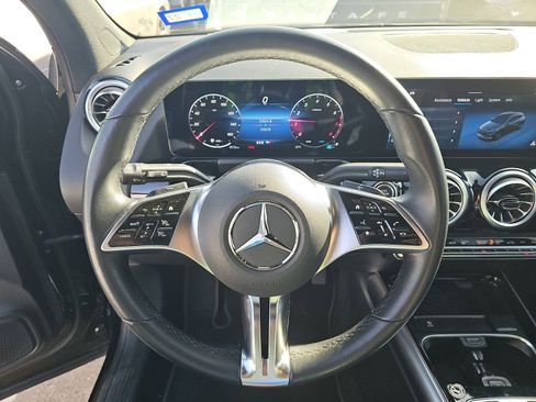 Used 2025 Mercedes-Benz GLA 250 image 14
