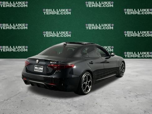 Used 2023 Alfa Romeo Giulia Veloce image 7