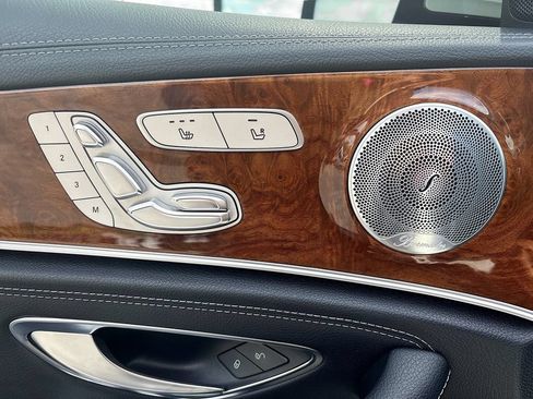 Used 2018 Mercedes-Benz E 300 image 38
