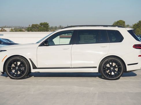 Used 2026 BMW X7 M60i w/ Climate Comfort Package AWD/4WD image 4