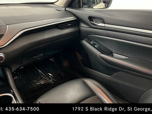 Used 2024 Nissan Altima 2.5 SR image 10
