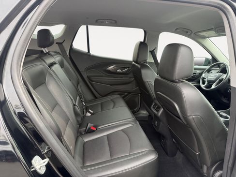 Used 2022 GMC Terrain SLT w/ Infotainment Package II image 18