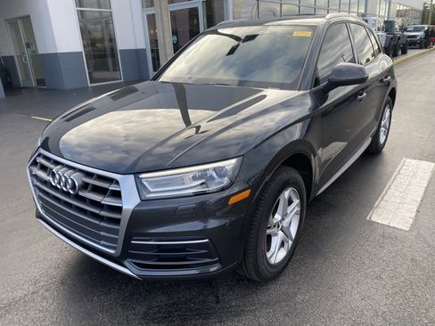 Used 2018 Audi Q5 2.0T Premium w/ Convenience Package image 4
