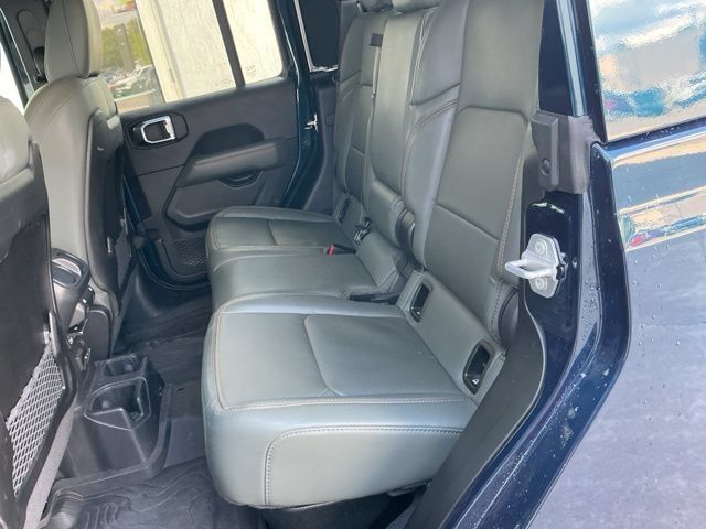 Used 2025 Jeep Gladiator Mojave AWD/4WD image 21