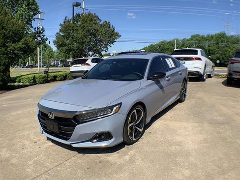 Used 2022 Honda Accord Sport image 1