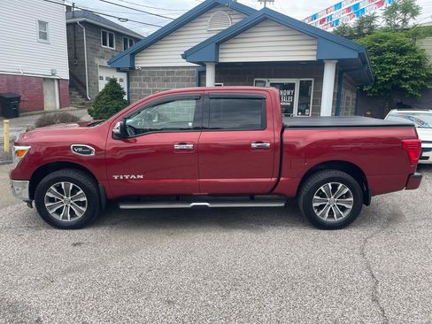 Used 2017 Nissan Titan SL AWD/4WD image 9