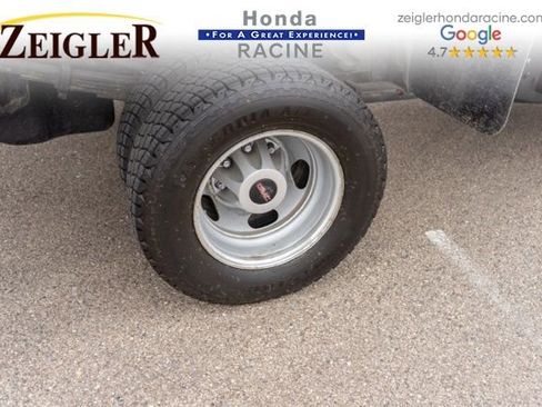 Used 2018 GMC Sierra 3500 Base w/ Sierra Convenience Package image 9