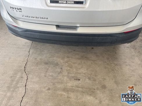 Used 2022 GMC Terrain SLE w/ Driver Convenience Package image 8