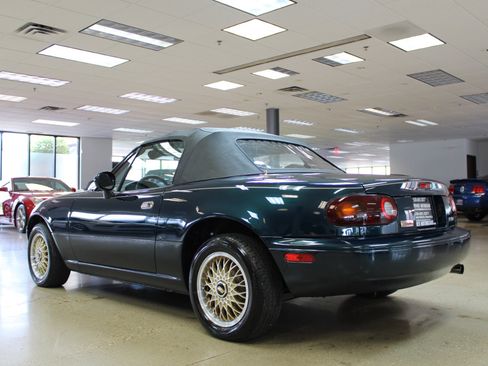Used 1996 MAZDA MX-5 Miata image 16