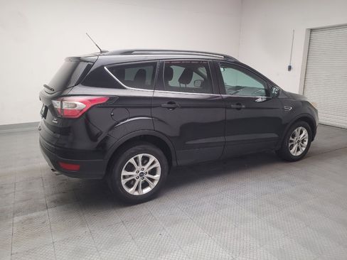 Used 2018 Ford Escape SE FWD image 10