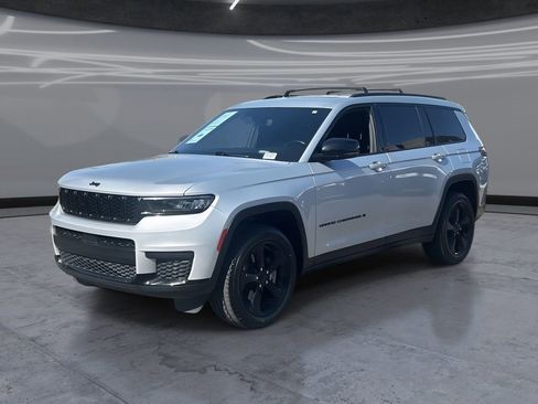 Used 2022 Jeep Grand Cherokee L Laredo AWD/4WD image 1