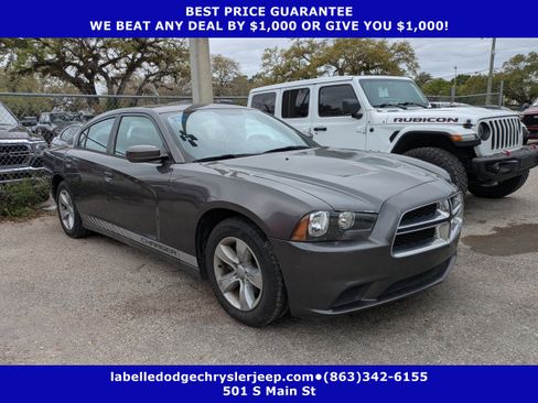 Used 2013 Dodge Charger SE image 1