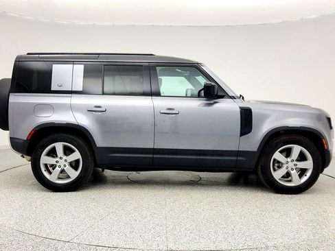 Used 2023 Land Rover Defender 110 S image 4
