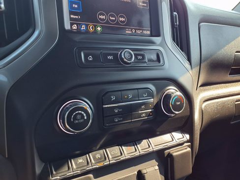 Used 2023 Chevrolet Silverado 1500 Custom Trail Boss w/ LPO, Dark Essentials Package AWD/4WD image 6