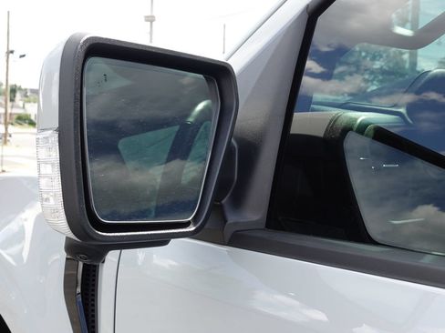 Used 2024 Ford F150 Lariat AWD/4WD image 14