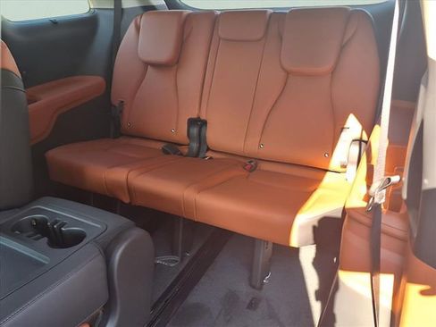 New 2026 Kia Carnival EX FWD image 22