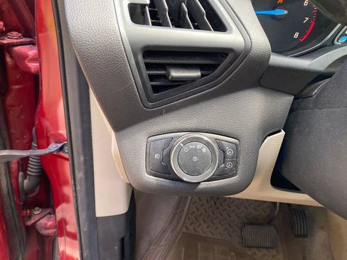 Used 2013 Ford Escape SE FWD image 20
