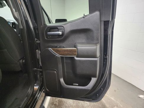 Used 2019 GMC Sierra 1500 SLE w/ SLE Value Package image 31