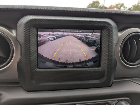 Used 2021 Jeep Wrangler Unlimited Sport image 26