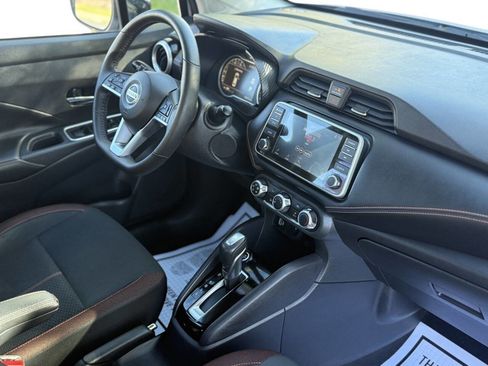 Used 2021 Nissan Versa SR image 9