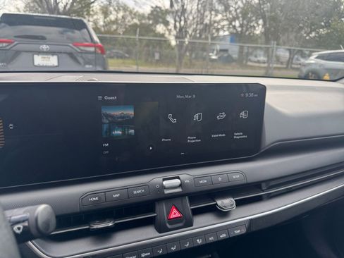 Used 2025 Kia K4 LXS image 16