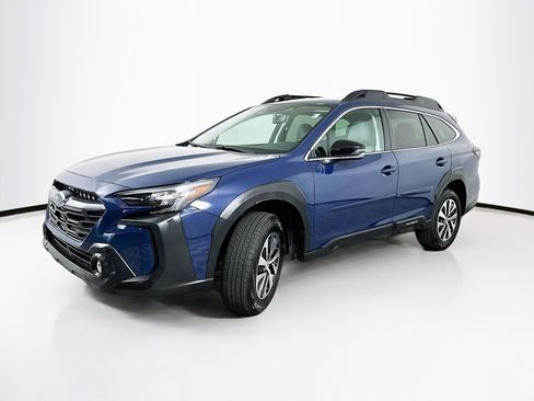Used 2025 Subaru Outback Premium w/ Popular Package #1A AWD/4WD image 2