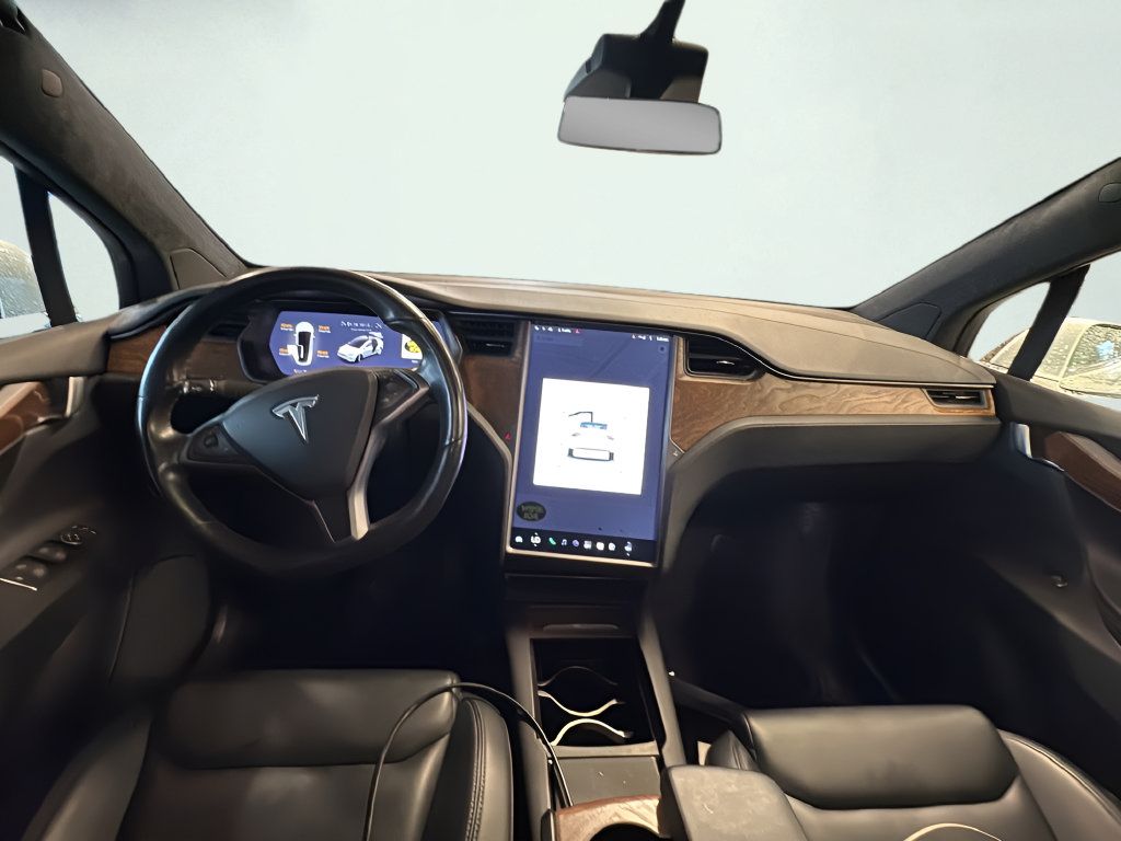 Used 2020 Tesla Model X Long Range AWD/4WD image 2