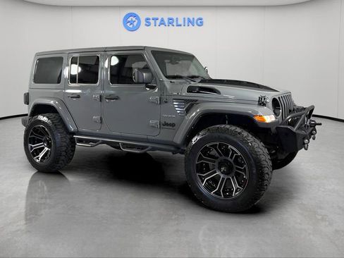Used 2023 Jeep Wrangler Unlimited Sahara w/ Cold Weather Group AWD/4WD image 12