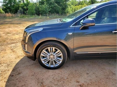 Used 2019 Cadillac XT5 Premium Luxury FWD image 17