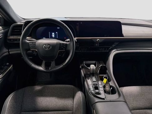 Certified 2024 Toyota Crown AWD/4WD image 19