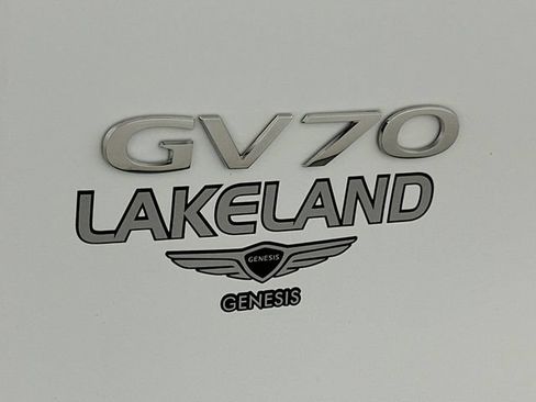 Certified 2026 Genesis GV70 2.5T Select AWD/4WD image 22