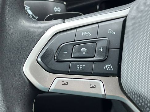 Used 2024 Volkswagen Atlas SE AWD/4WD image 22