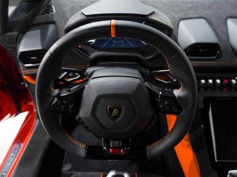 Used 2024 Lamborghini Huracan Tecnica image 10