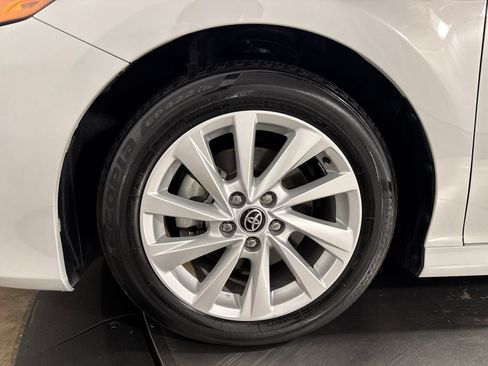 Used 2022 Toyota Camry LE FWD image 2