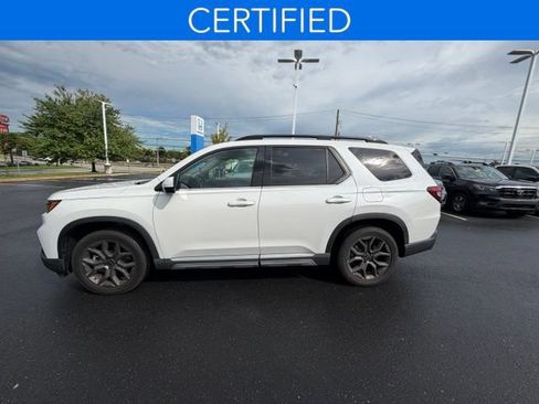 Used 2024 Honda Pilot Touring image 6