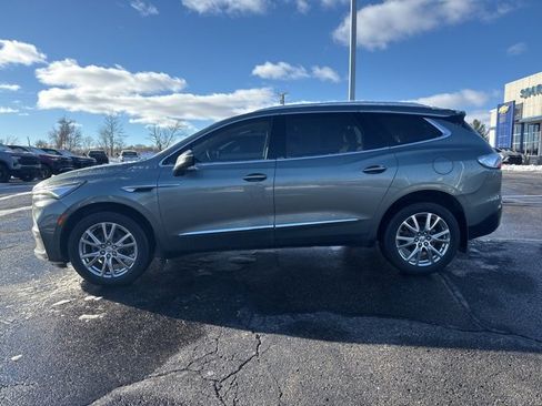 Used 2023 Buick Enclave Premium image 6