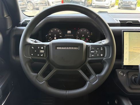 New 2026 Land Rover Defender 130 X-Dynamic SE AWD/4WD image 11