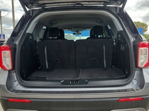 Certified 2022 Ford Explorer XLT w/ Equipment Group 202A image 13