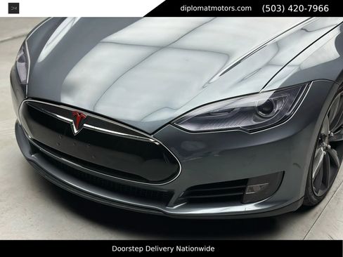 Used 2013 Tesla Model S Performance image 13