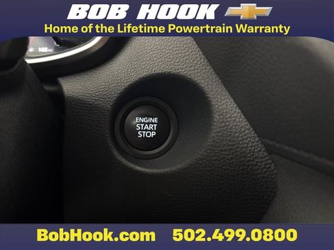 Used 2024 Toyota Corolla Cross XLE image 15