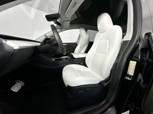 Used 2023 Tesla Model Y Performance AWD/4WD image 4