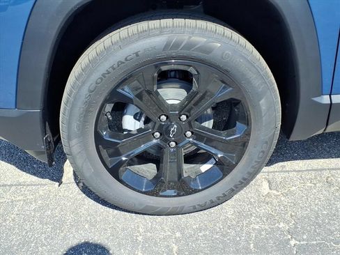 New 2027 Chevrolet Equinox LT w/ Convenience Package II FWD image 11